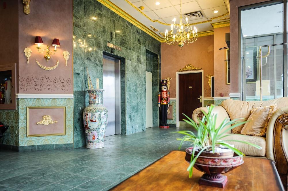 Peterborough Inn & Suites Hotel Extérieur photo