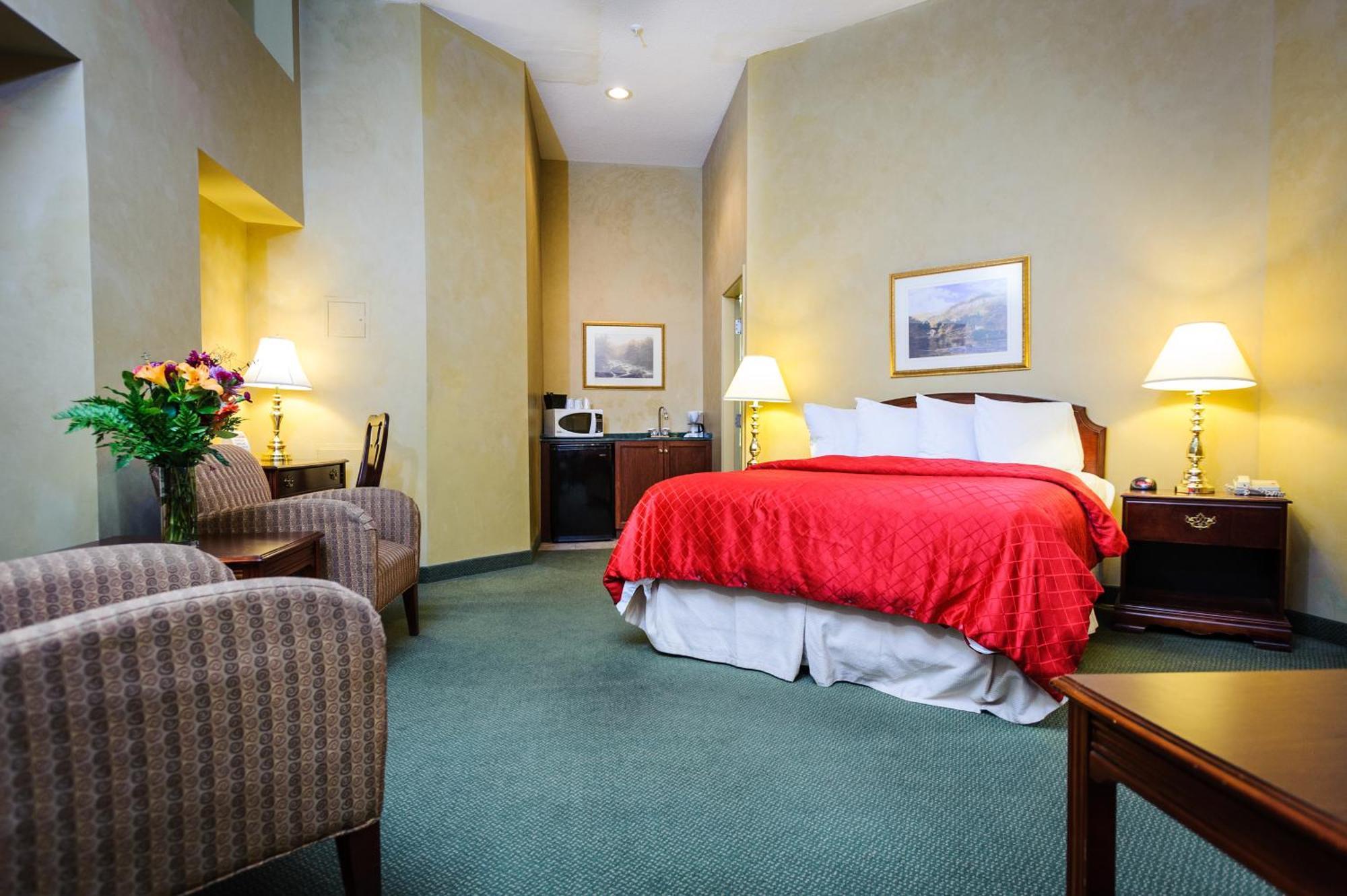 Peterborough Inn & Suites Hotel Extérieur photo